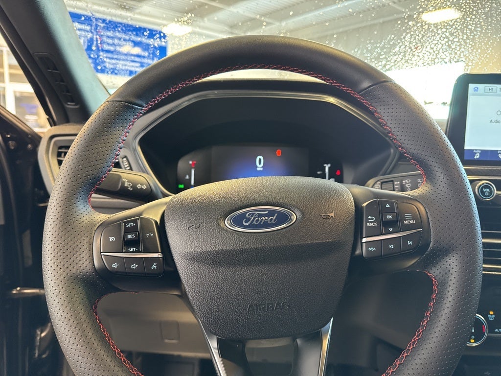 2025 Ford Escape ST-Line AWD w/ BLIS