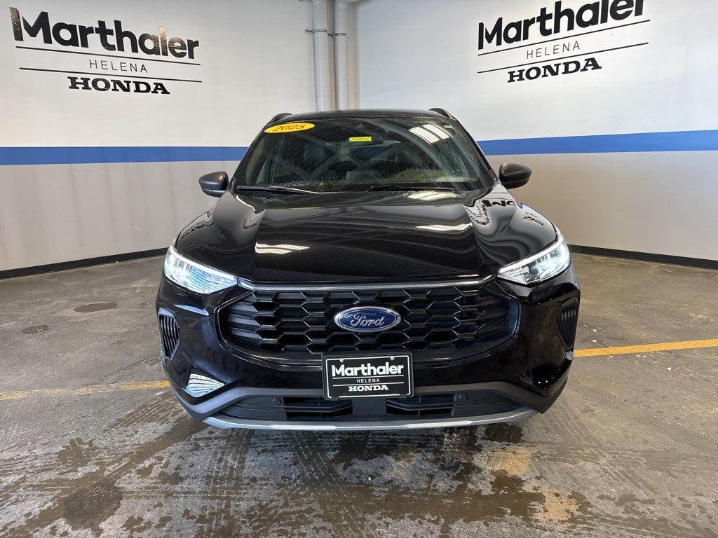 2025 Ford Escape ST-Line AWD w/ BLIS