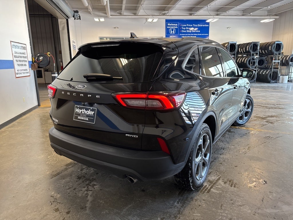 2025 Ford Escape ST-Line AWD w/ BLIS