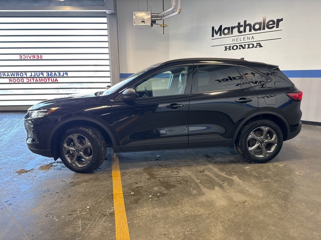2025 Ford Escape ST-Line AWD w/ BLIS