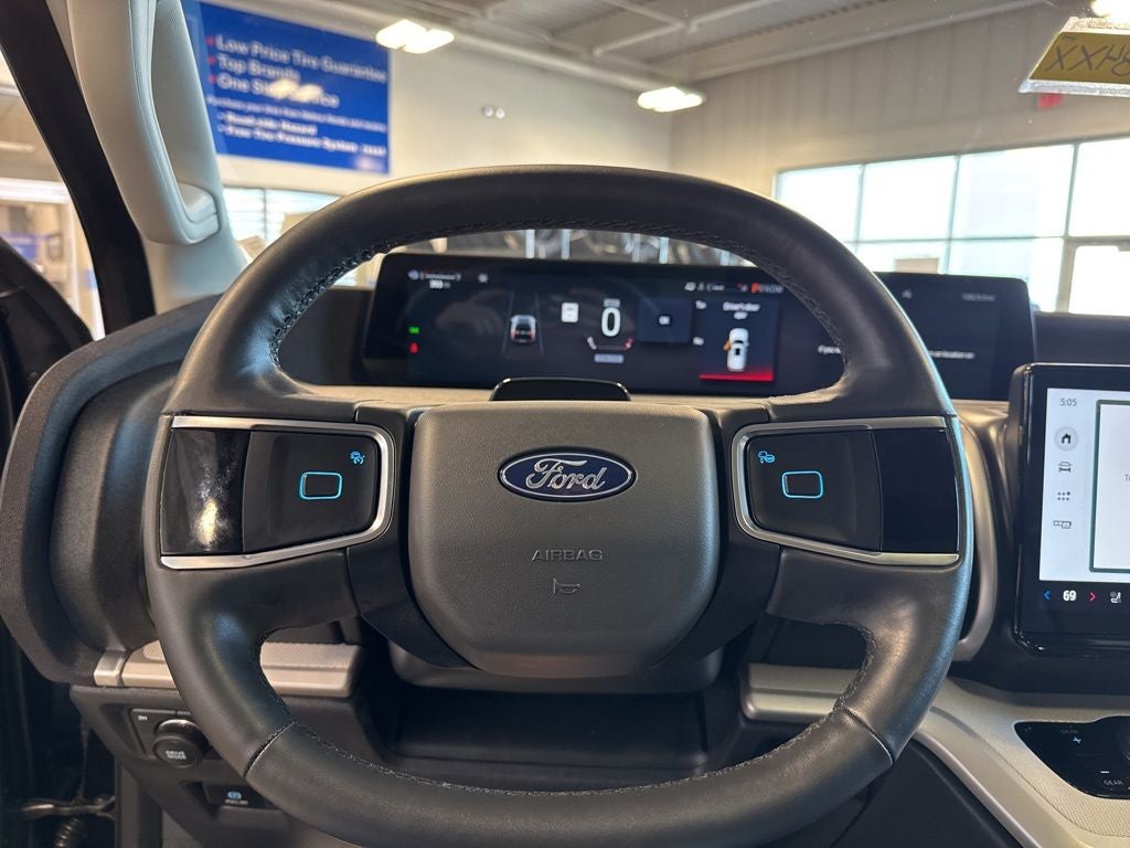 2025 Ford Expedition Max Active 202A Luxury Pkg w/ Bluecruise