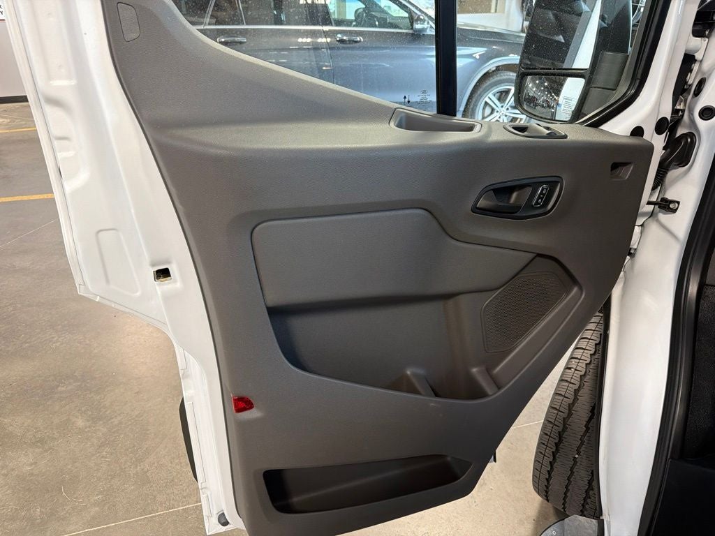 2025 Ford Transit-250 Base 130" WB w/ Exterior Upgrade Pkg 3