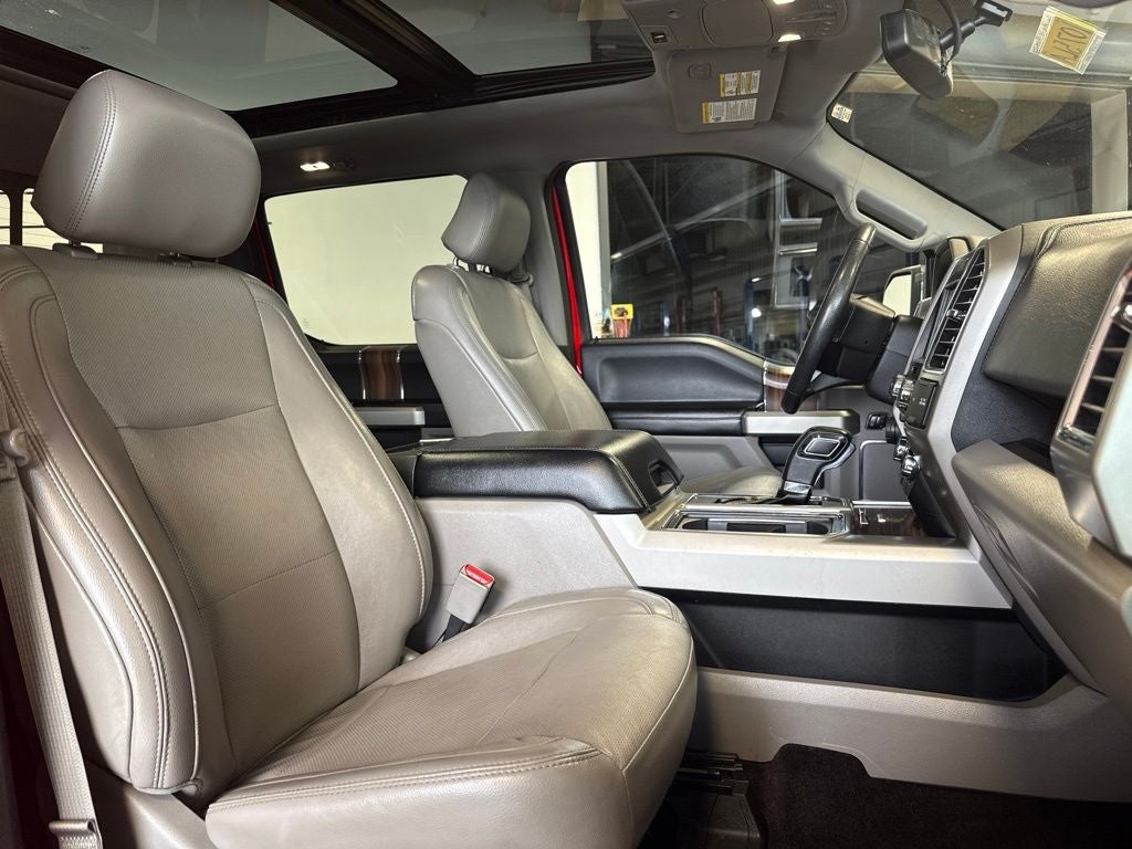 2016 Ford F-150 Lariat 157" WB 5.0 V8