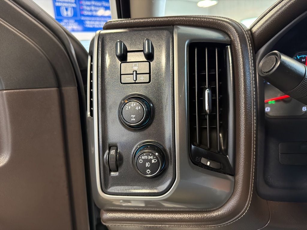 2015 Chevrolet Silverado 3500HD LTZ Z-71 6.0 Gas