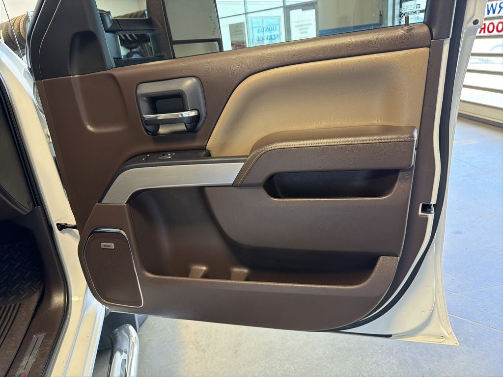 2015 Chevrolet Silverado 3500HD LTZ Z-71 6.0 Gas