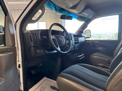 2025 Chevrolet Express 2500 Work Van Cargo