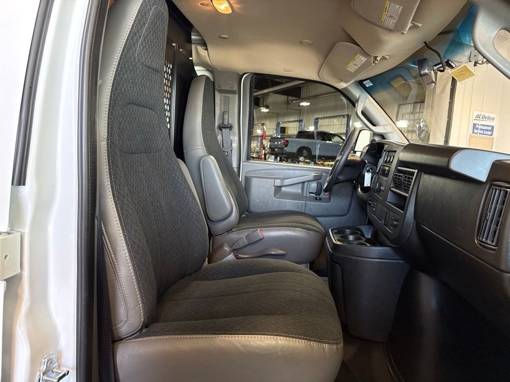 2025 Chevrolet Express 2500 Work Van Cargo