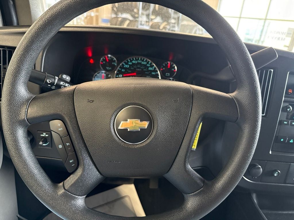 2025 Chevrolet Express 2500 Work Van Cargo
