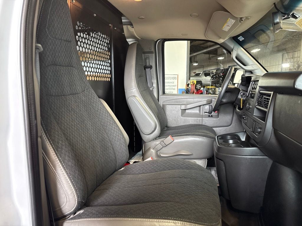 2025 Chevrolet Express 2500 Work Van Cargo
