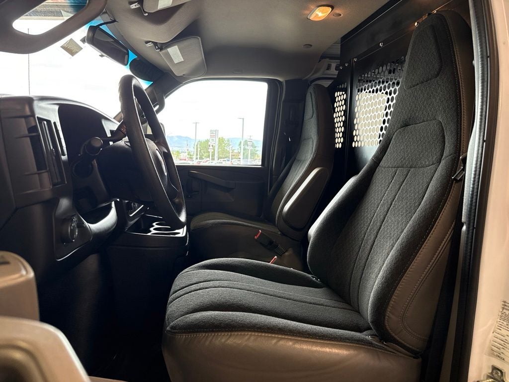 2025 Chevrolet Express 2500 Work Van Cargo