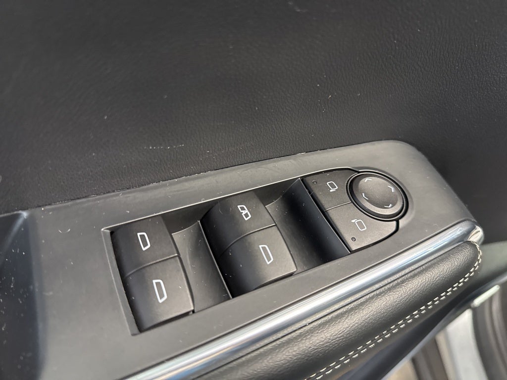 2025 GMC Acadia Elevation w/ Adaptive Cruise