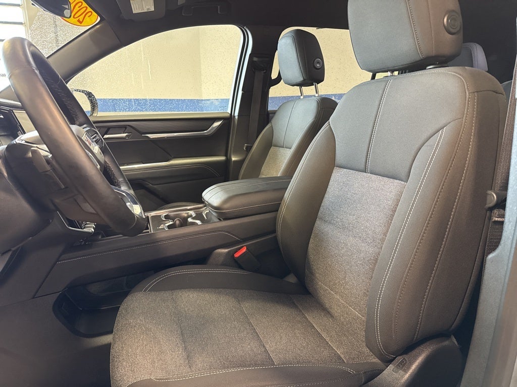 2025 GMC Acadia Elevation w/ Adaptive Cruise