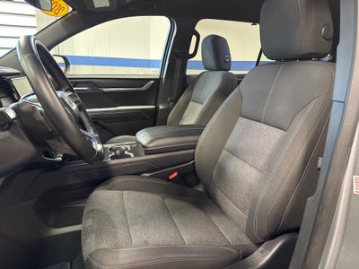 2025 GMC Acadia Elevation w/ Assisted Driving & Trailering Pkg