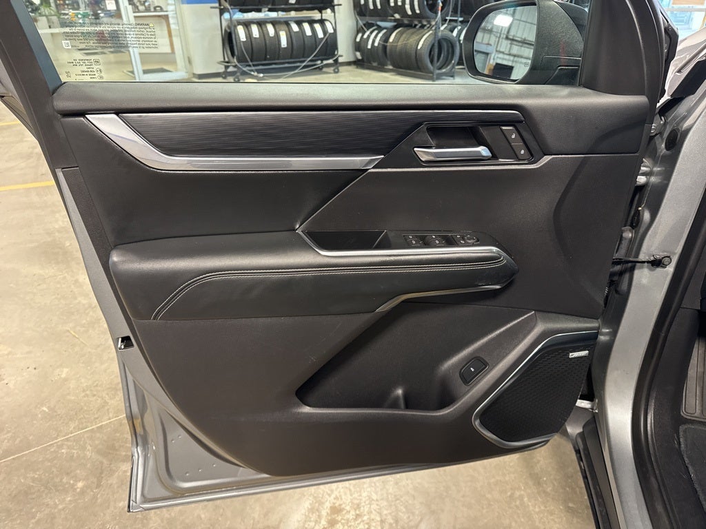 2025 GMC Acadia Elevation w/ Assisted Driving & Trailering Pkg