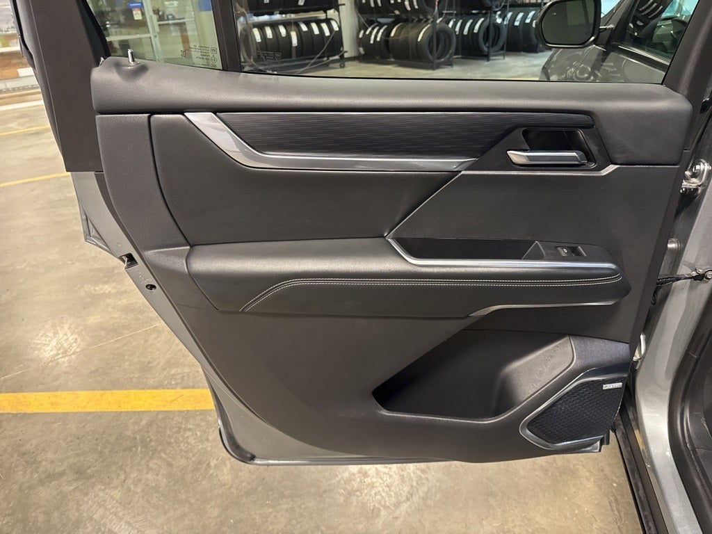 2025 GMC Acadia Elevation w/ Assisted Driving & Trailering Pkg