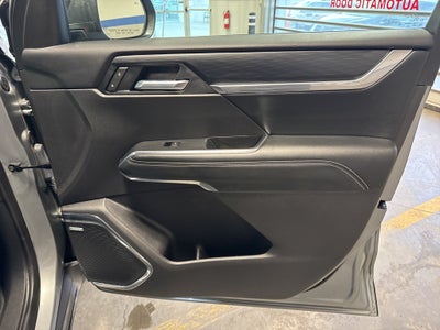 2025 GMC Acadia Elevation w/ Assisted Driving & Trailering Pkg