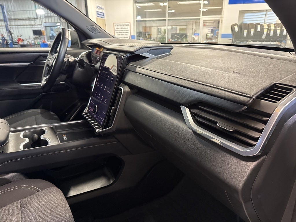 2025 GMC Acadia Elevation w/ Assisted Driving & Trailering Pkg