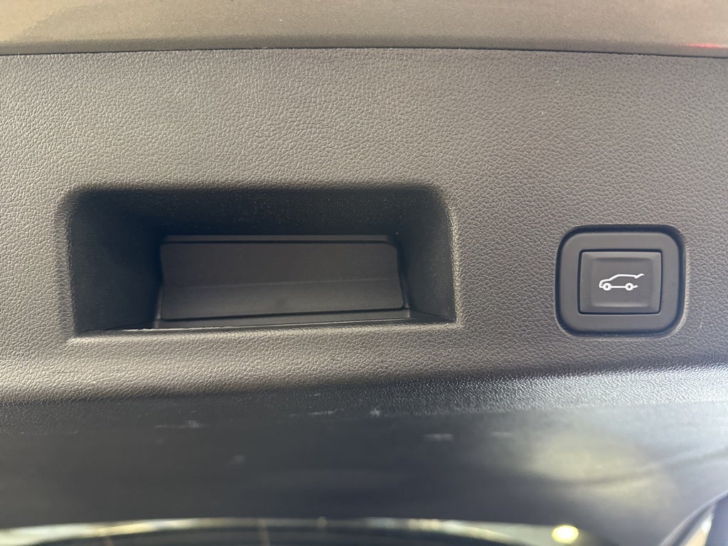 2025 GMC Acadia Elevation w/ Adaptive Cruise