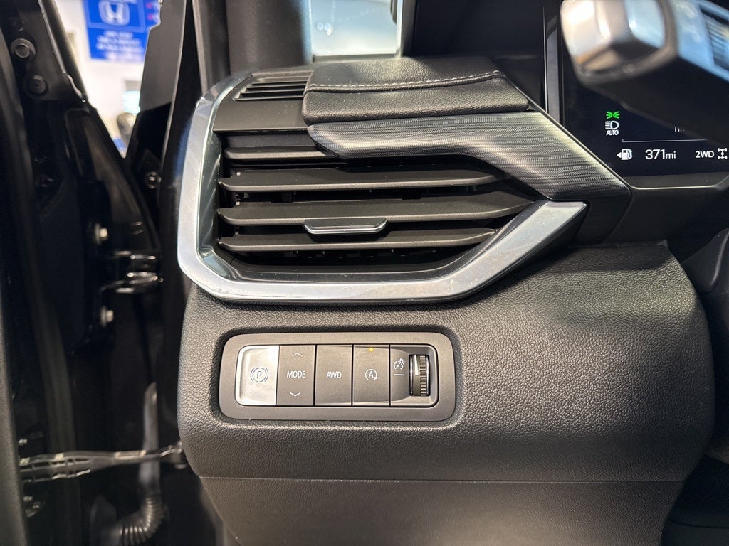 2025 GMC Acadia Elevation 4SD w/ Adaptive Cruise