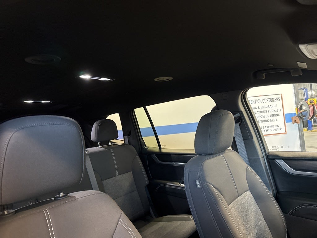 2025 GMC Acadia Elevation w/ Assisted Driving & Driver Convenience