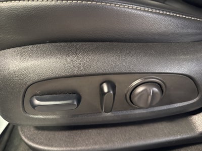 2023 GMC Acadia SLT AWD w/ Driver Convenience Pkg