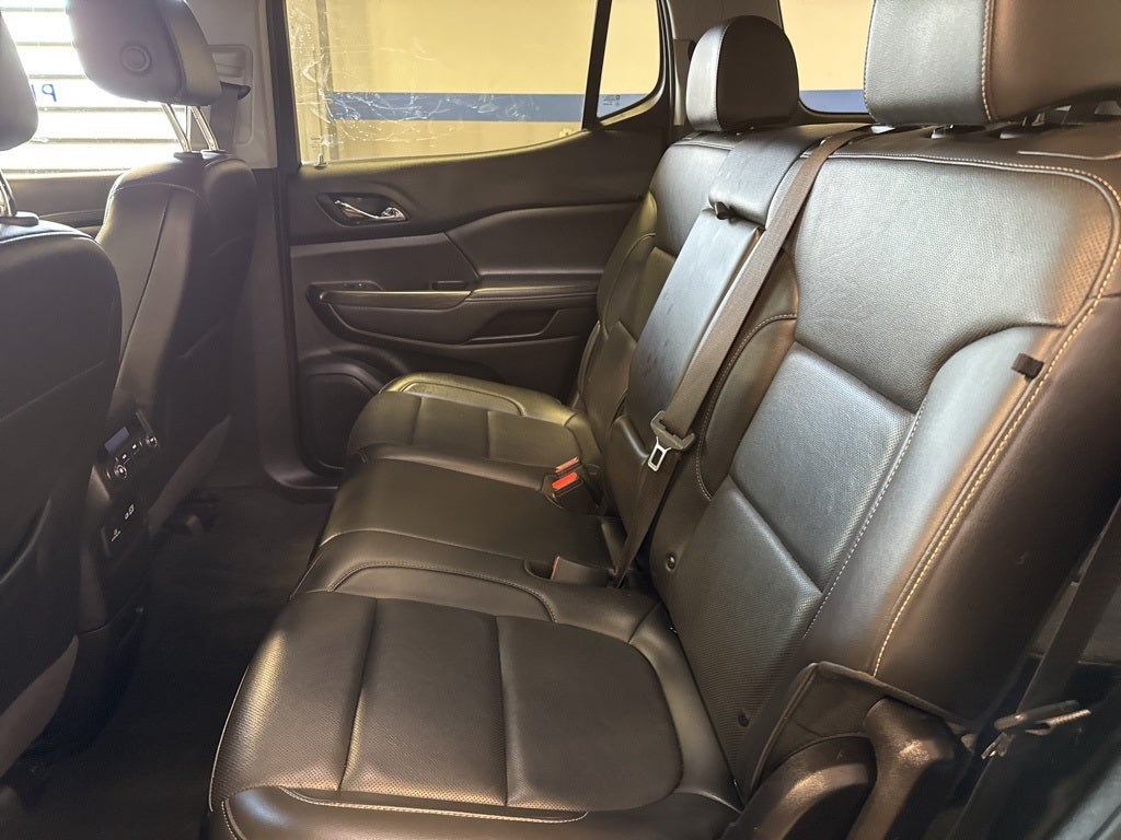 2023 GMC Acadia SLT AWD w/ Driver Convenience Pkg