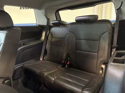 2023 GMC Acadia SLT AWD w/ Driver Convenience Pkg