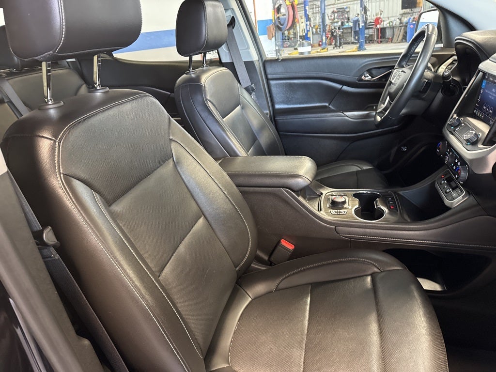 2023 GMC Acadia SLT AWD w/ Driver Convenience Pkg