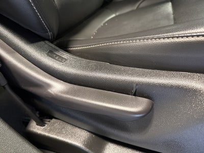 2023 GMC Acadia SLT AWD w/ Driver Convenience Pkg