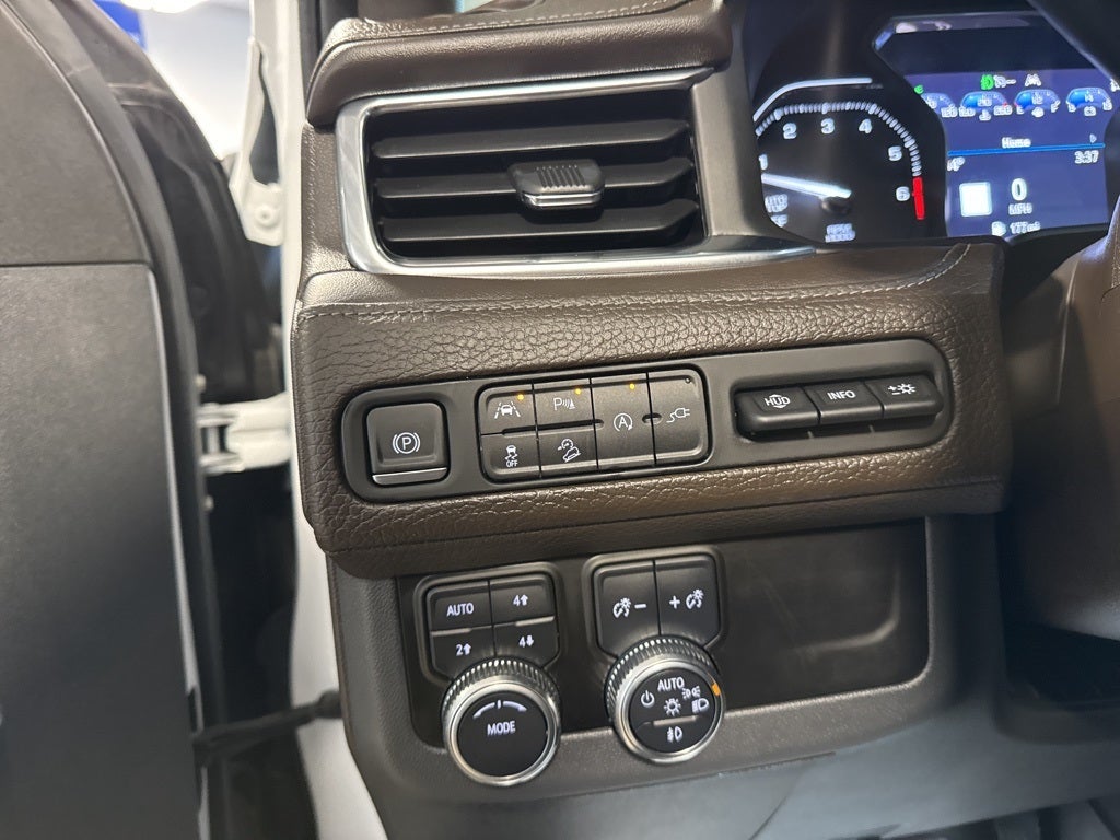 2021 GMC Yukon Denali Premium Pkg w/ Rear Media System