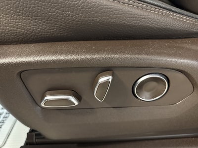 2021 GMC Yukon Denali Premium Pkg w/ Rear Media System