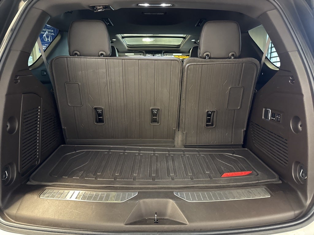 2021 GMC Yukon Denali Premium Pkg w/ Rear Media System