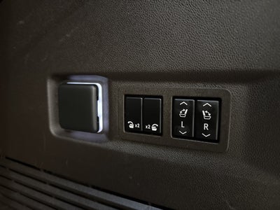 2021 GMC Yukon Denali Premium Pkg w/ Rear Media System