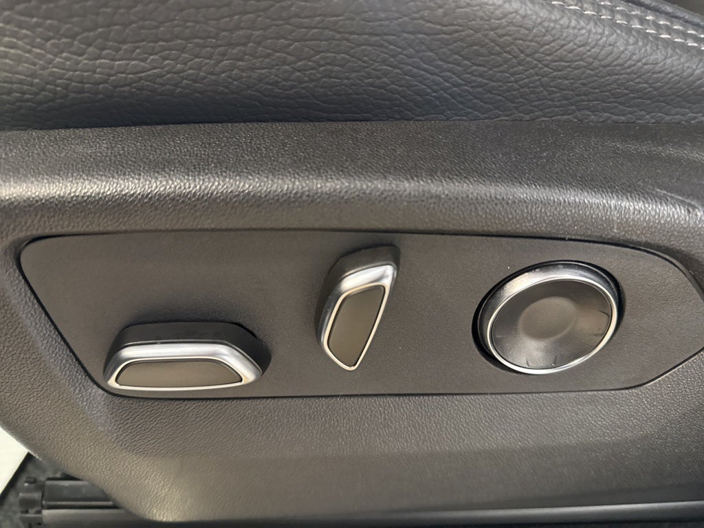 2025 GMC Yukon XL Denali 5SA w/ Adaptive Cruise