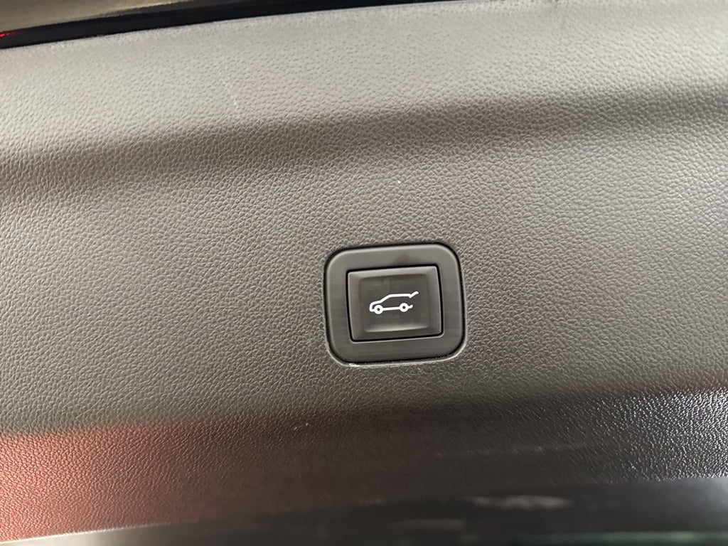 2025 GMC Yukon XL Denali 5SA w/ Adaptive Cruise