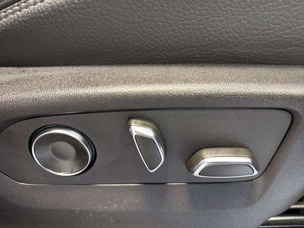 2025 GMC Yukon XL Denali 5SA w/ Adaptive Cruise