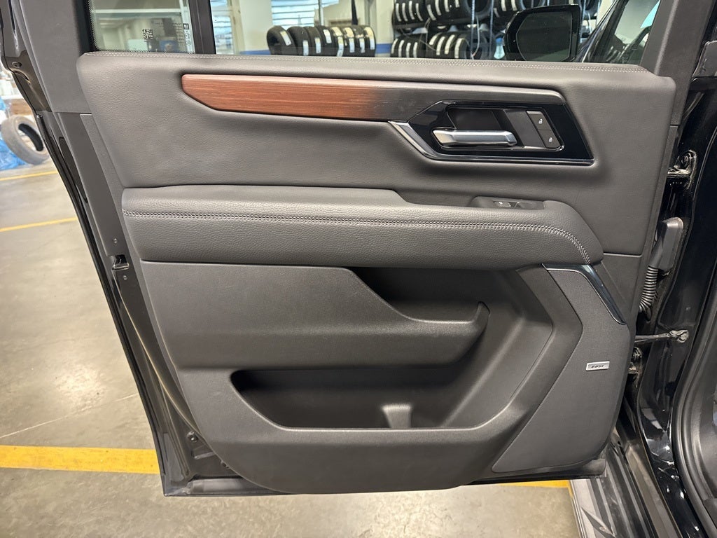 2025 GMC Yukon XL Denali 6.2 w/ Adaptive Cruise