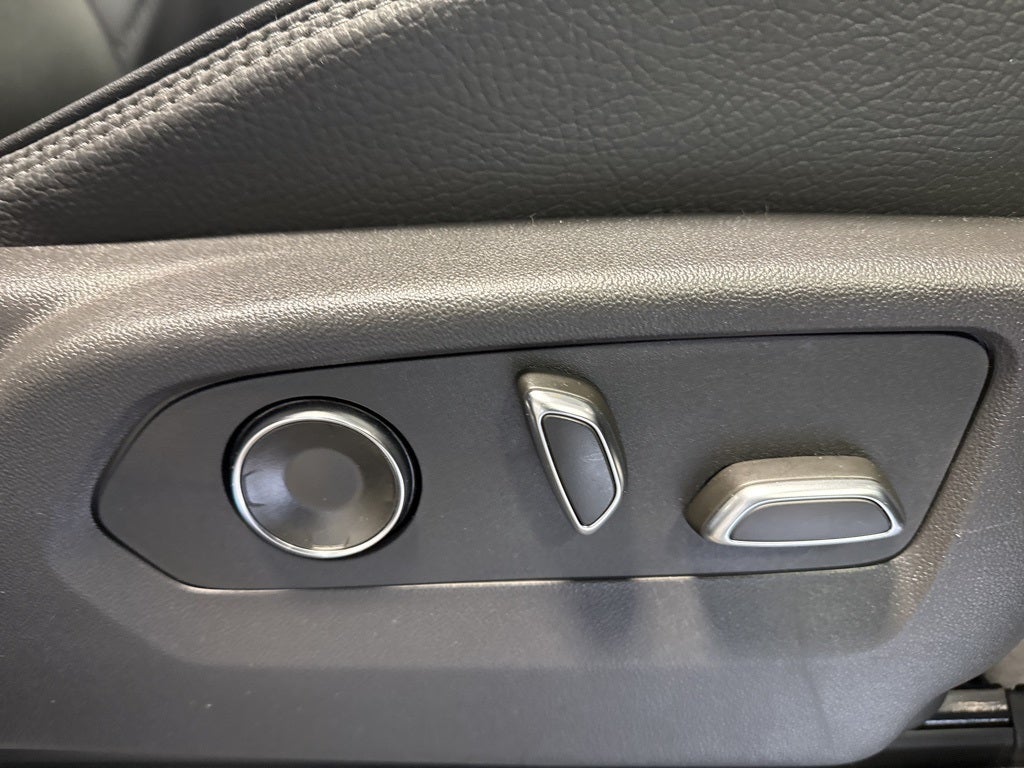 2025 GMC Yukon XL Denali 6.2 w/ Adaptive Cruise