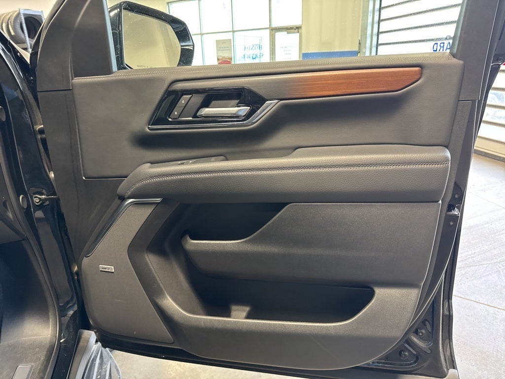 2025 GMC Yukon XL Denali 6.2 w/ Adaptive Cruise