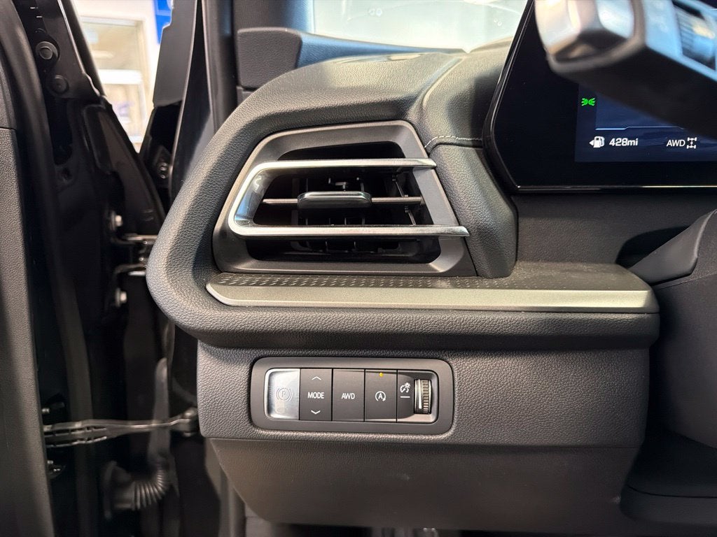 2026 Chevrolet Traverse LT 2LT w/ Driver Confidence, Tow & Synthetic Seats