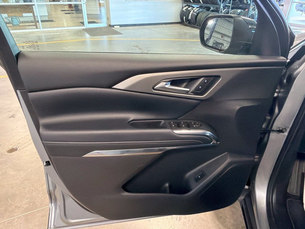 2026 Chevrolet Traverse LT 2LT w/ Driver Confidence & Trailering Pkg