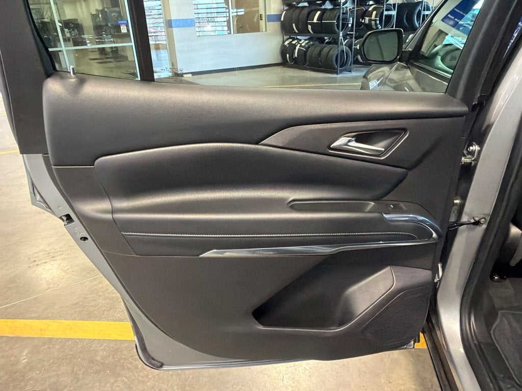 2026 Chevrolet Traverse LT 2LT w/ Driver Confidence & Trailering Pkg