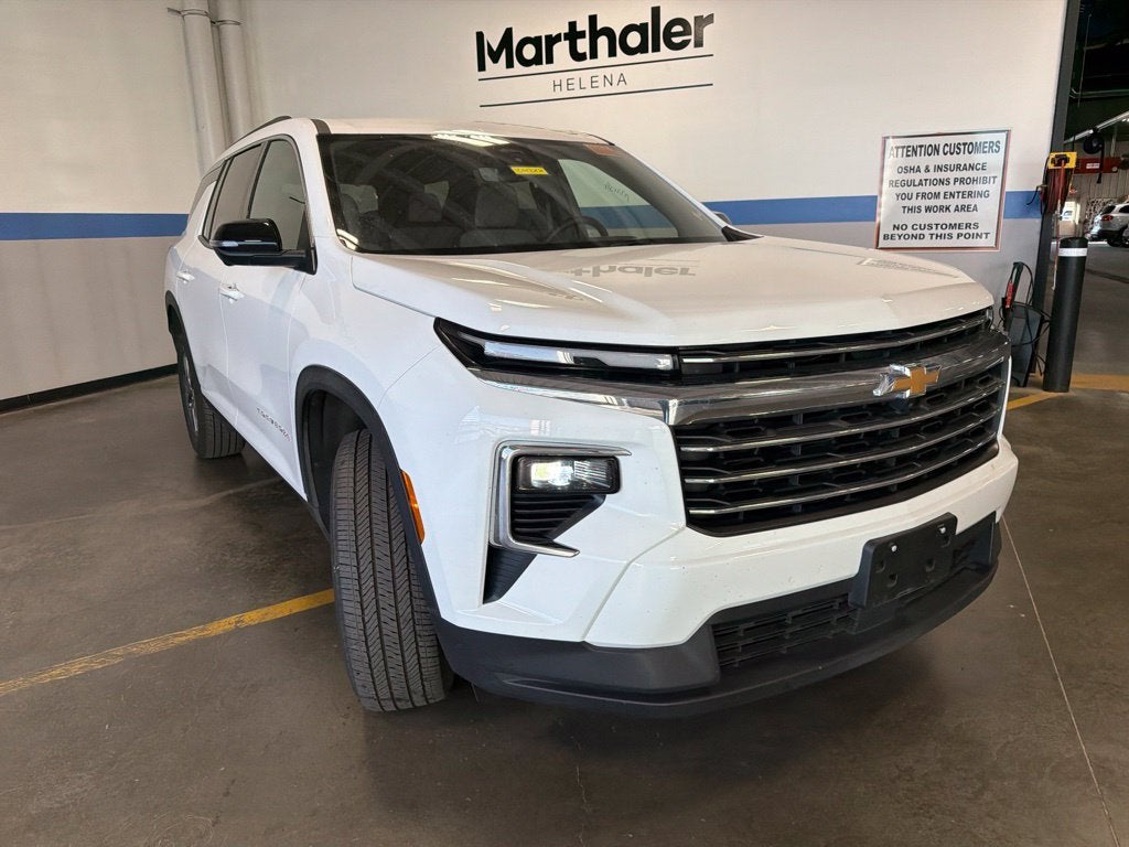 2026 Chevrolet Traverse LT 2LT w/ Driver Confidence & Trailering Pkg **