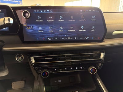 2026 Chevrolet Traverse LT 2LT w/ Driver Confidence & Trailering Pkg **