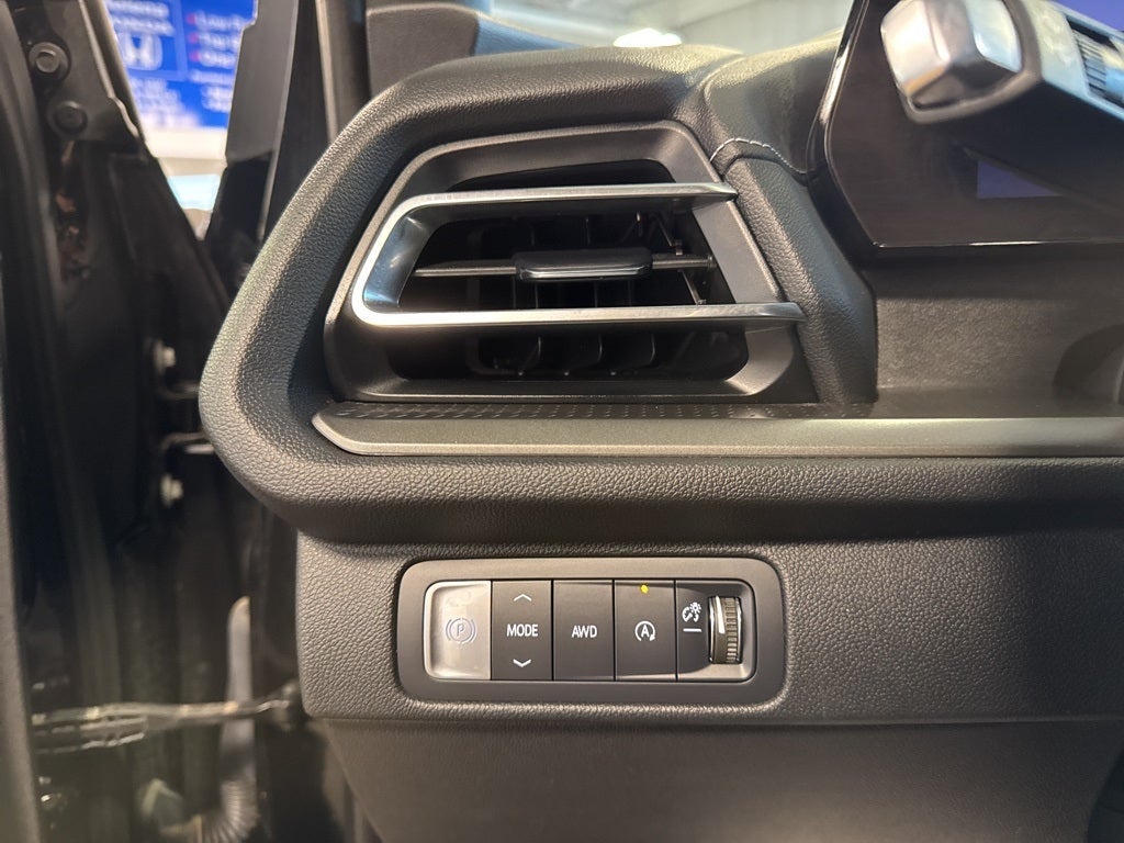 2025 Chevrolet Traverse LT 2LT w/ Adaptive Cruise