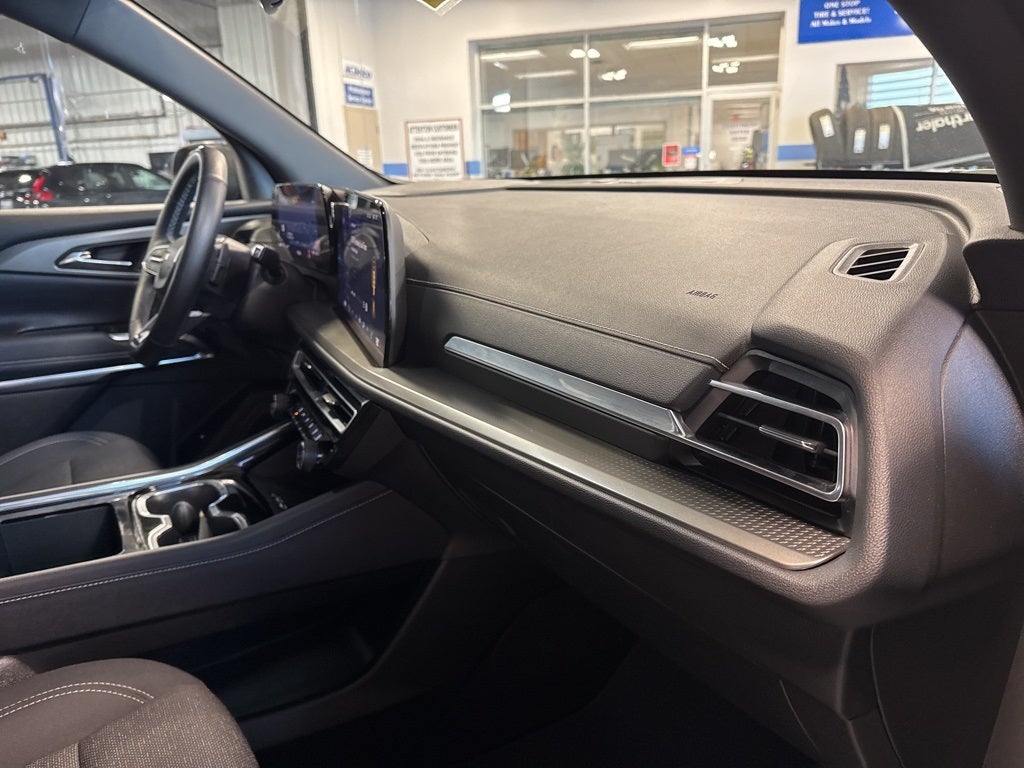 2025 Chevrolet Traverse LT 2LT w/ Adaptive Cruise