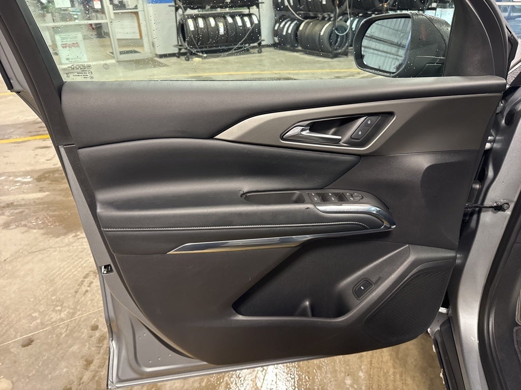 2025 Chevrolet Traverse LT 2LT w/ Adaptive Cruise