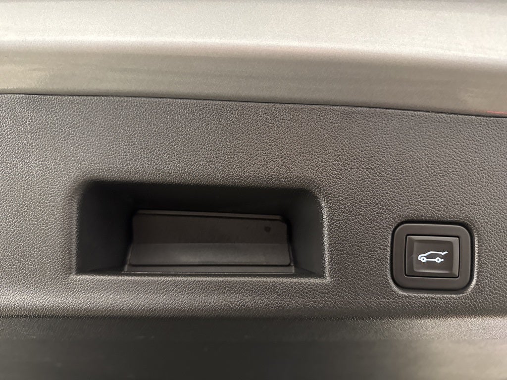 2025 Chevrolet Traverse LT 2LT w/ Adaptive Cruise