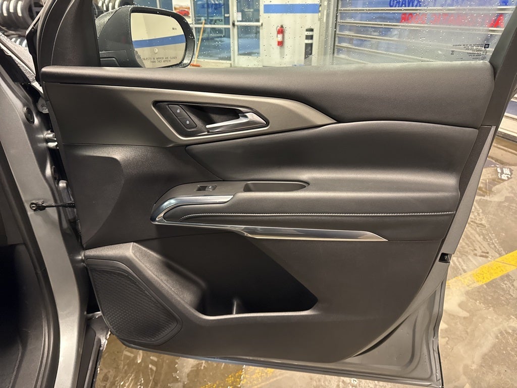 2025 Chevrolet Traverse LT 2LT w/ Adaptive Cruise