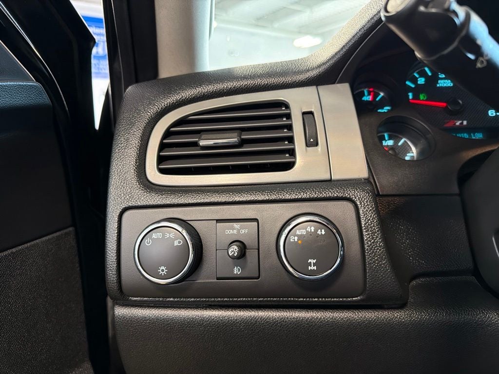 2011 Chevrolet Suburban 1500 LT Z71 Luxury w/ Nav